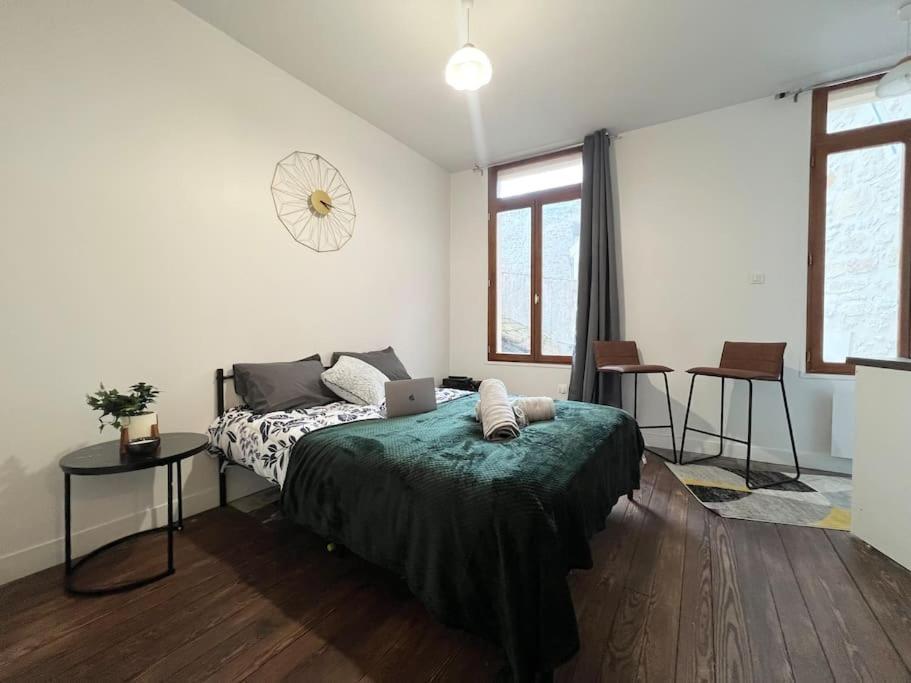 Le Petit Nid A 2 Min Gare / Centre Meulan Apartman Kültér fotó