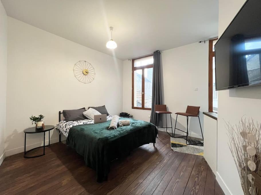 Le Petit Nid A 2 Min Gare / Centre Meulan Apartman Kültér fotó