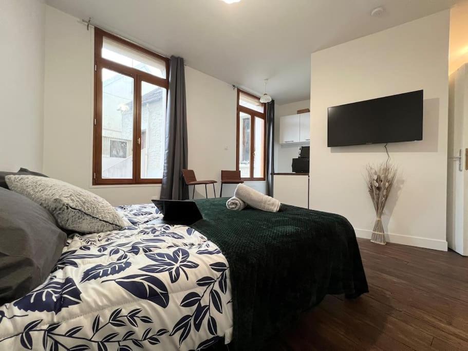 Le Petit Nid A 2 Min Gare / Centre Meulan Apartman Kültér fotó