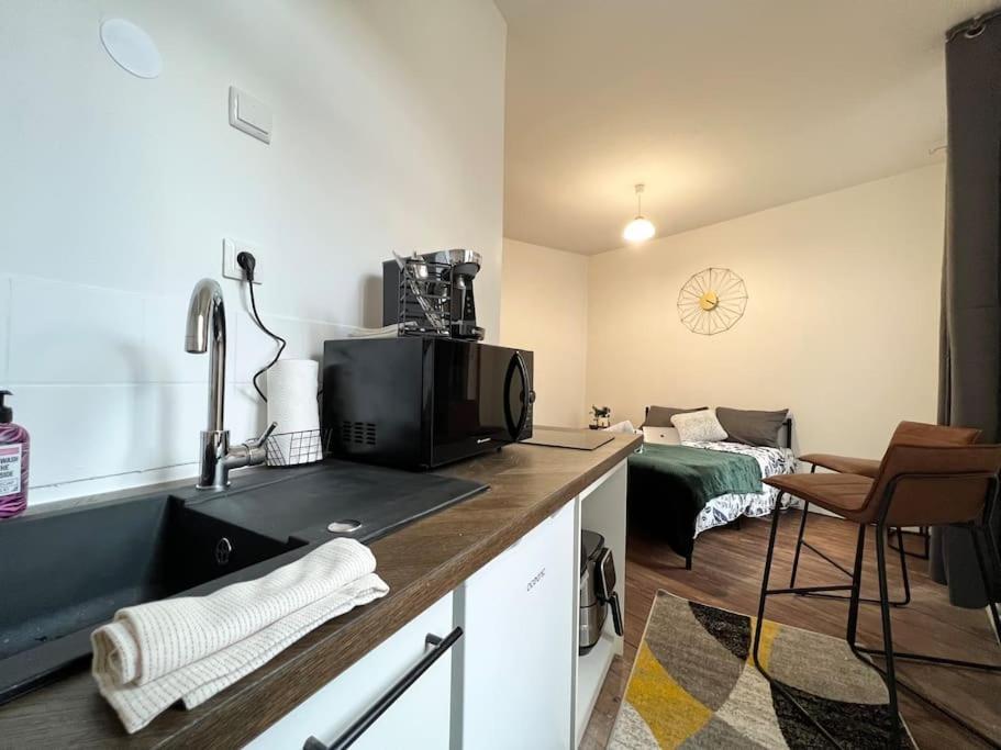 Le Petit Nid A 2 Min Gare / Centre Meulan Apartman Kültér fotó
