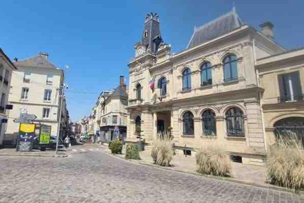 Le Petit Nid A 2 Min Gare / Centre Meulan Apartman Kültér fotó